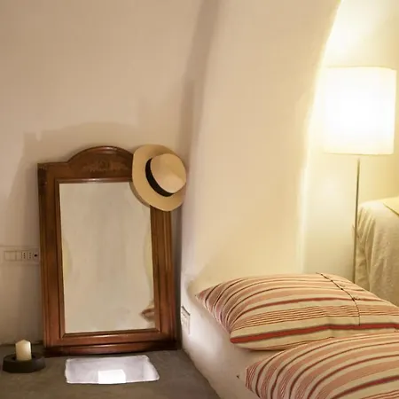 Oia, Finikia Cave House Hébergement de vacances
