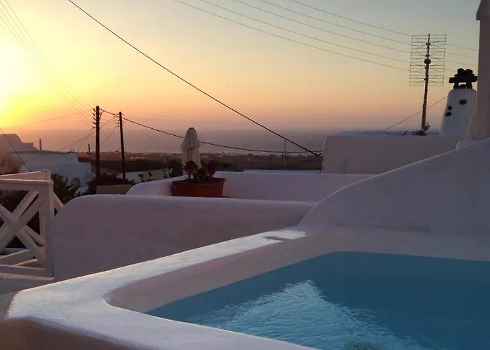 Oia, Finikia Cave House *