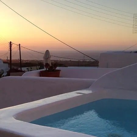 Oia, Finikia Cave House *