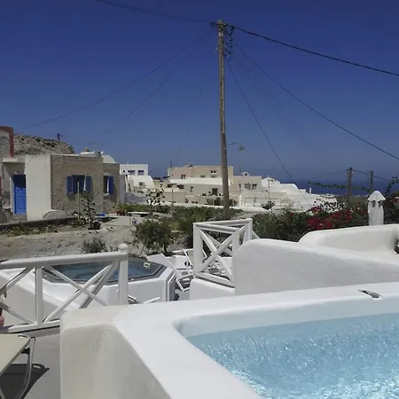 Oia, Finikia Cave House Oia